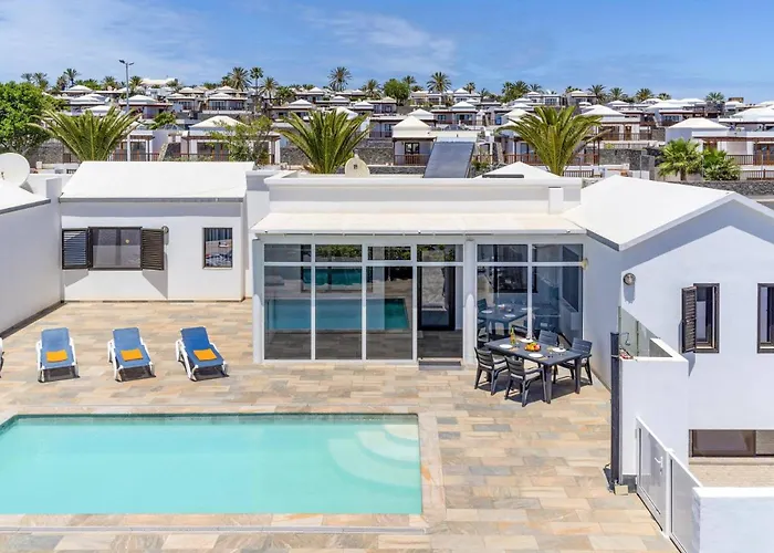 Giorgia By פלאיה בלנקה